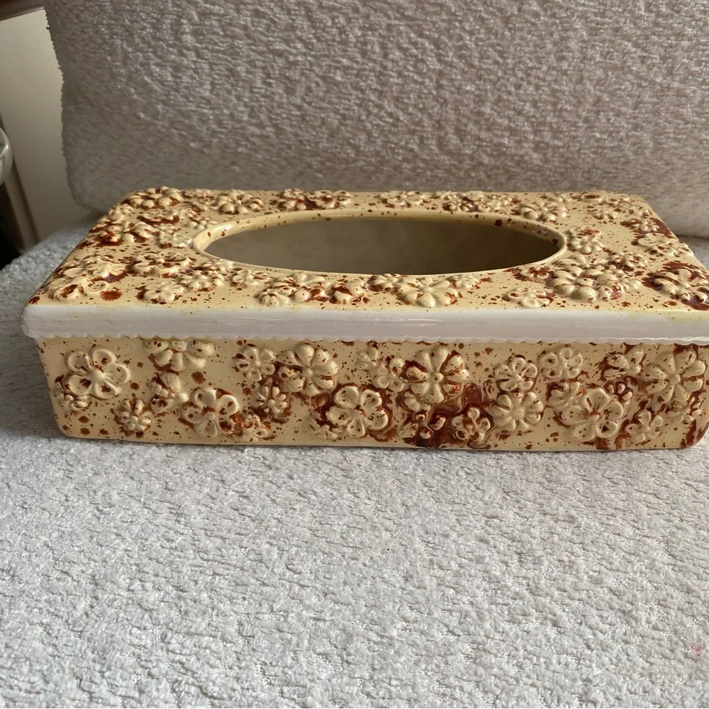 Vintage Mid Century Ceramic Tissue Box Cover Daisy Flower Design Flower Power